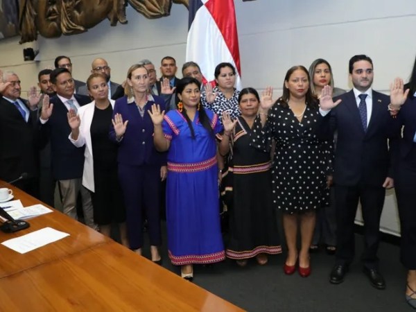 Diputados suplentes: ¿asalariados por encima de la&nbsp;ley?